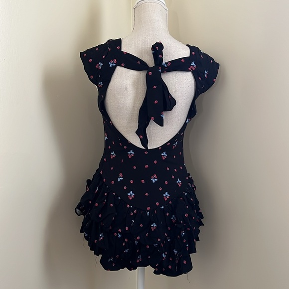 NWOT URBAN OUTFITTERS Kimchi Blue Waverly Mini Romper - Picture 12 of 13